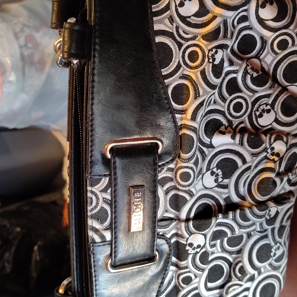 Purse - Picture 2 of 3